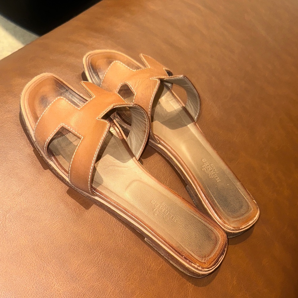 Half off! Hermes Tan/Gold Leather Sandals
